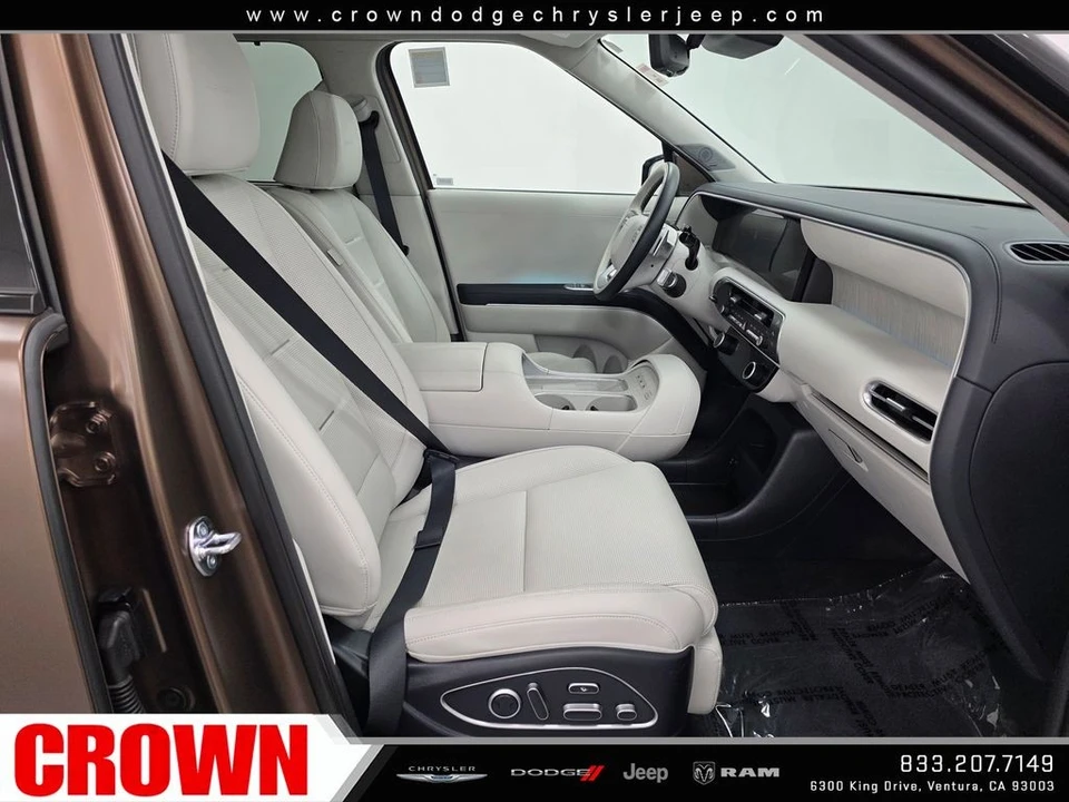 2026 Hyundai Palisade - Image 13 of 31
