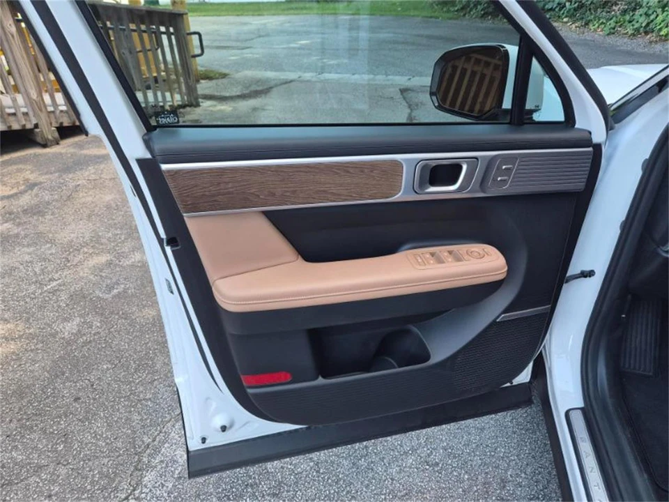 2026 Hyundai Santa Fe - Image 16 of 19