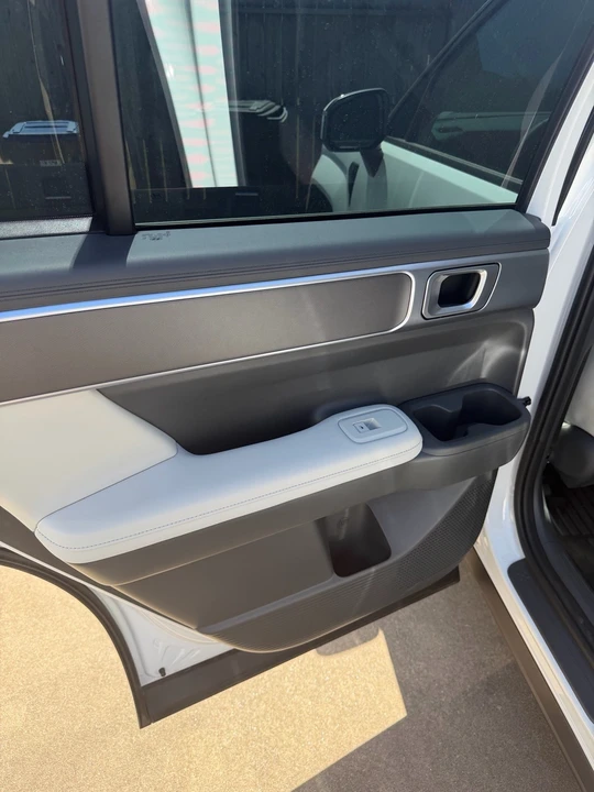 2026 Hyundai Santa Fe - Image 15 of 21