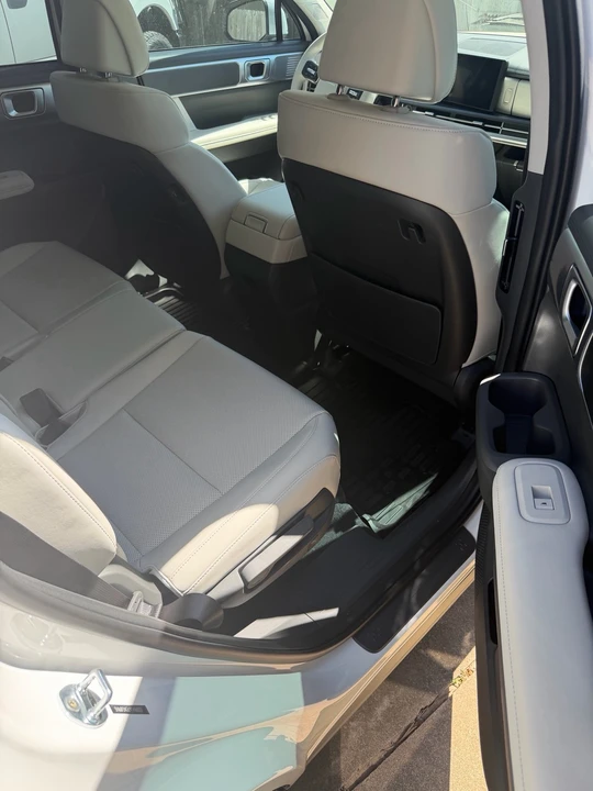 2026 Hyundai Santa Fe - Image 18 of 21