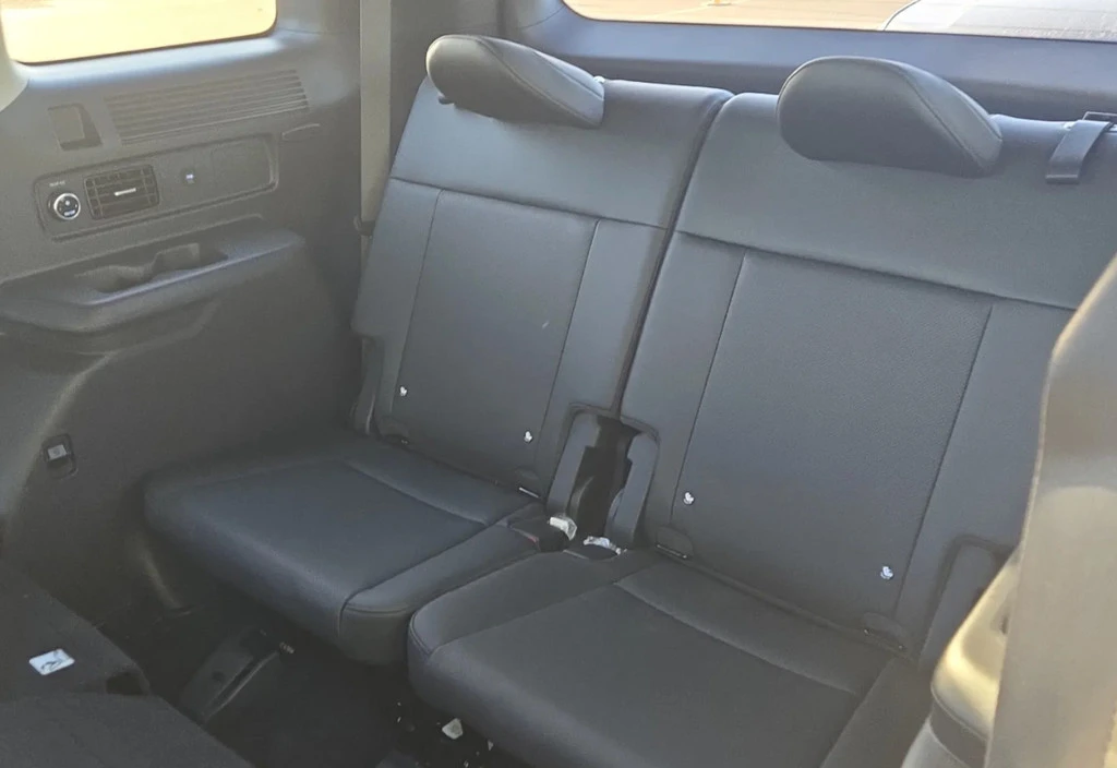 2026 Hyundai Santa Fe - Image 8 of 10