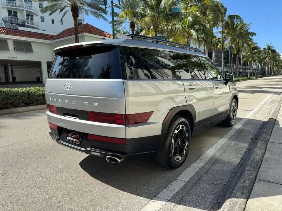 2026 Hyundai Santa Fe - Image 7 of 12