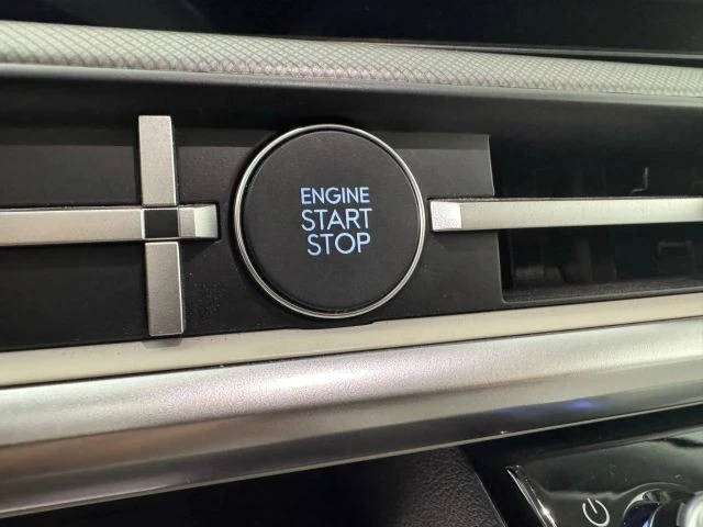 2026 Hyundai Santa Fe - Image 17 of 21