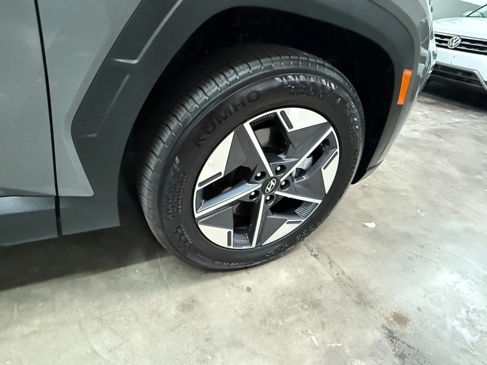 2026 Hyundai Tucson - Image 9 of 11