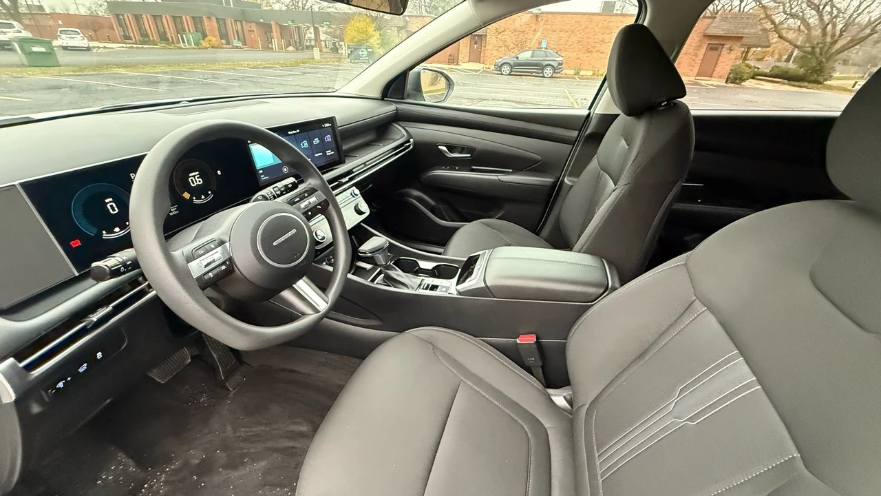 2026 Hyundai Tucson - Image 9 of 21