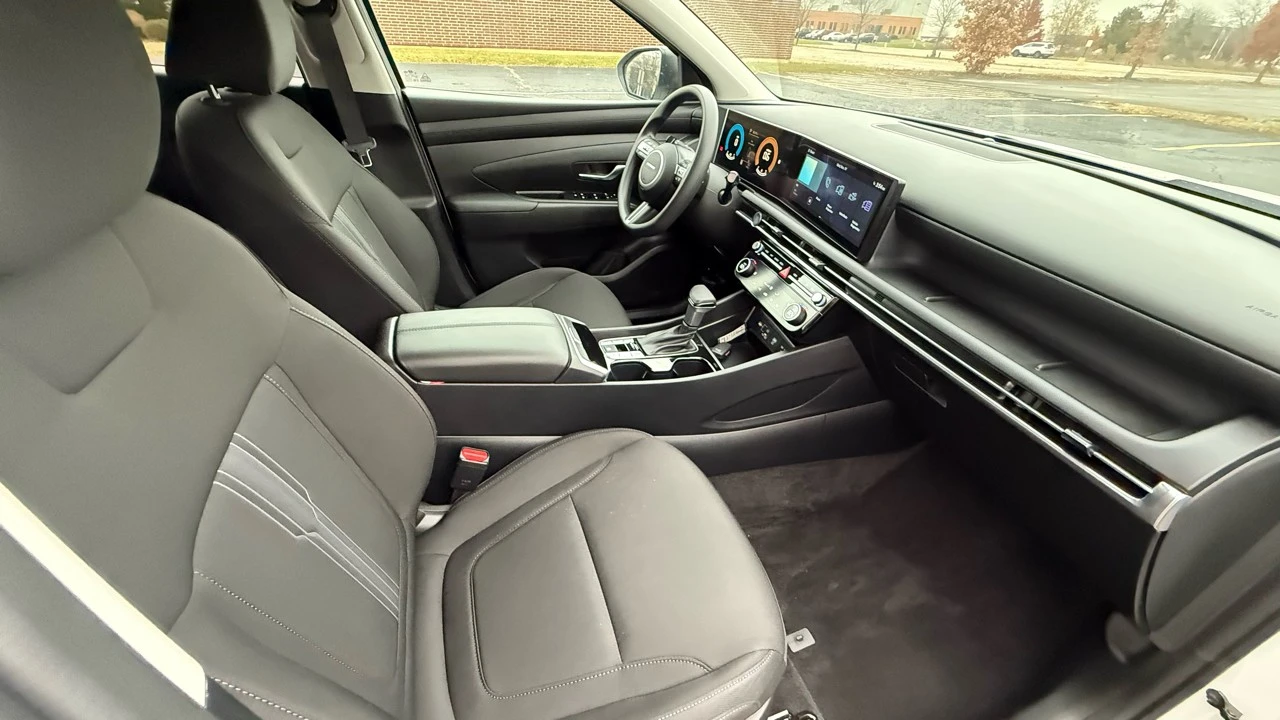2026 Hyundai Tucson - Image 11 of 21