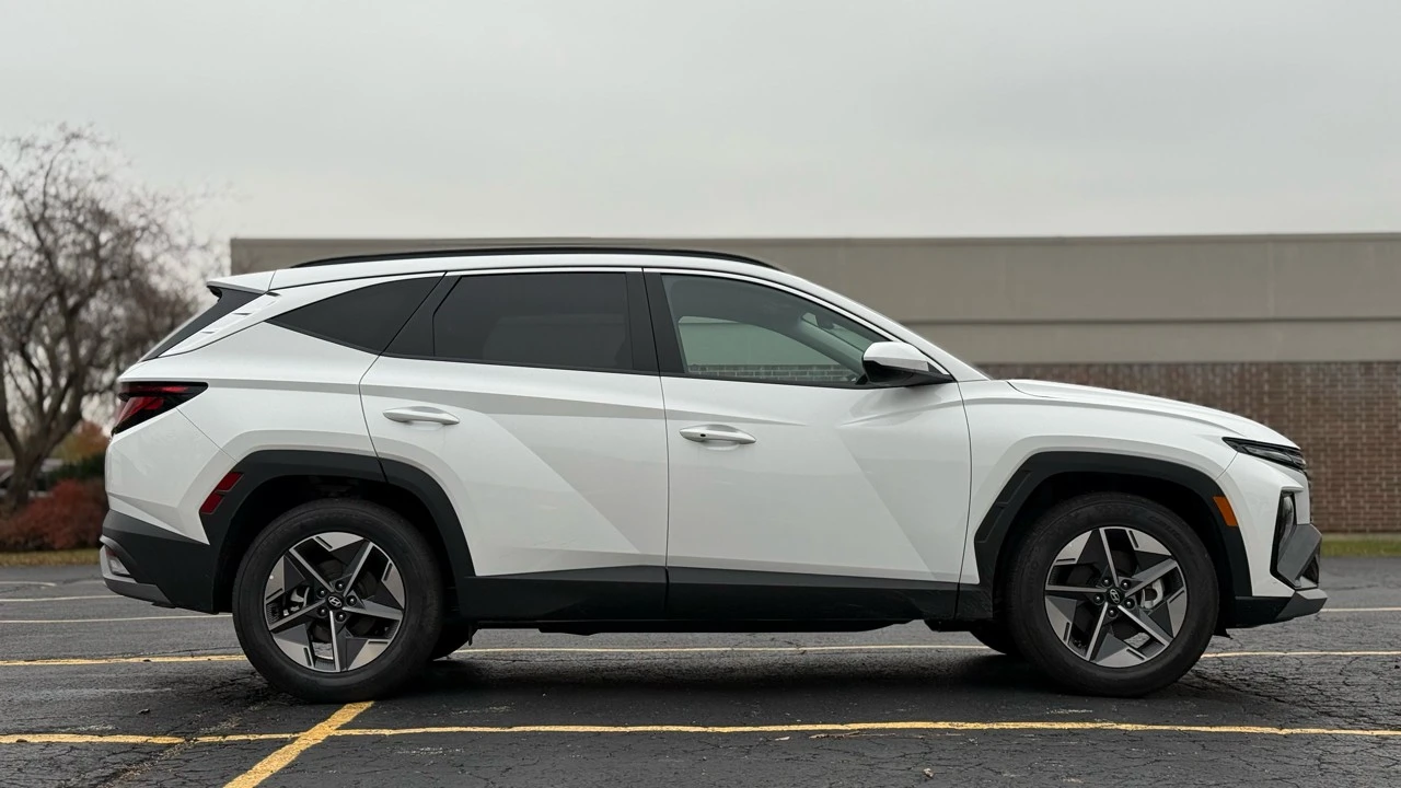 2026 Hyundai Tucson - Image 8 of 21