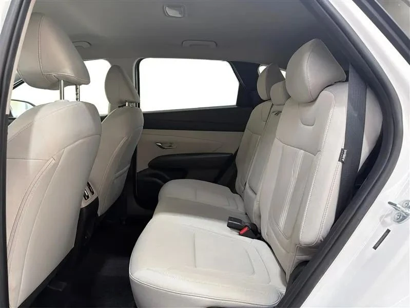 2026 Hyundai Tucson - Image 10 of 12
