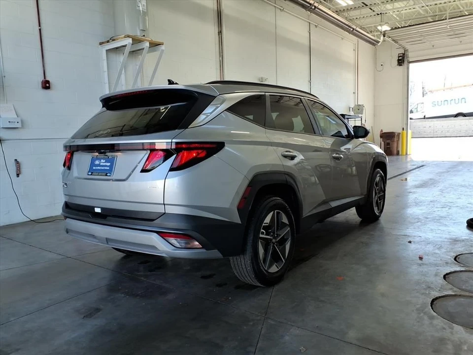 2026 Hyundai Tucson - Image 6 of 21