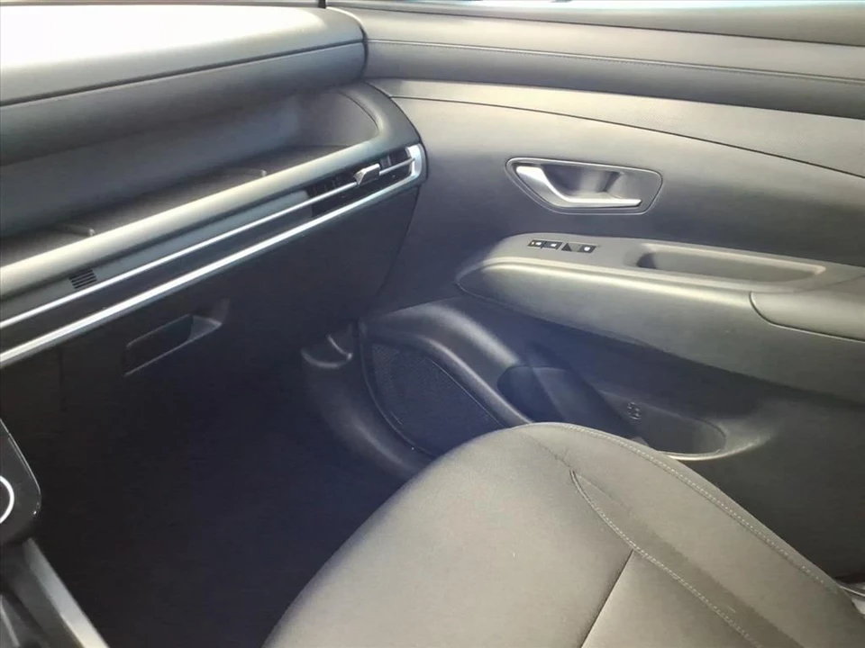 2026 Hyundai Tucson - Image 17 of 21
