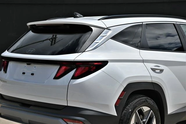2026 Hyundai Tucson - Image 12 of 21