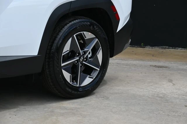 2026 Hyundai Tucson - Image 9 of 21