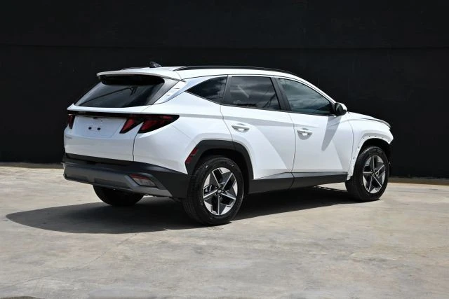 2026 Hyundai Tucson - Image 5 of 21