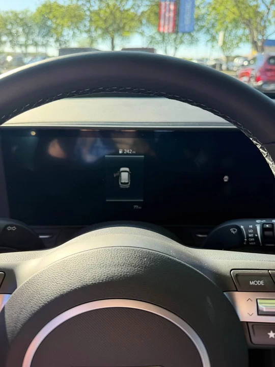 2026 Hyundai Kona - Image 6 of 10