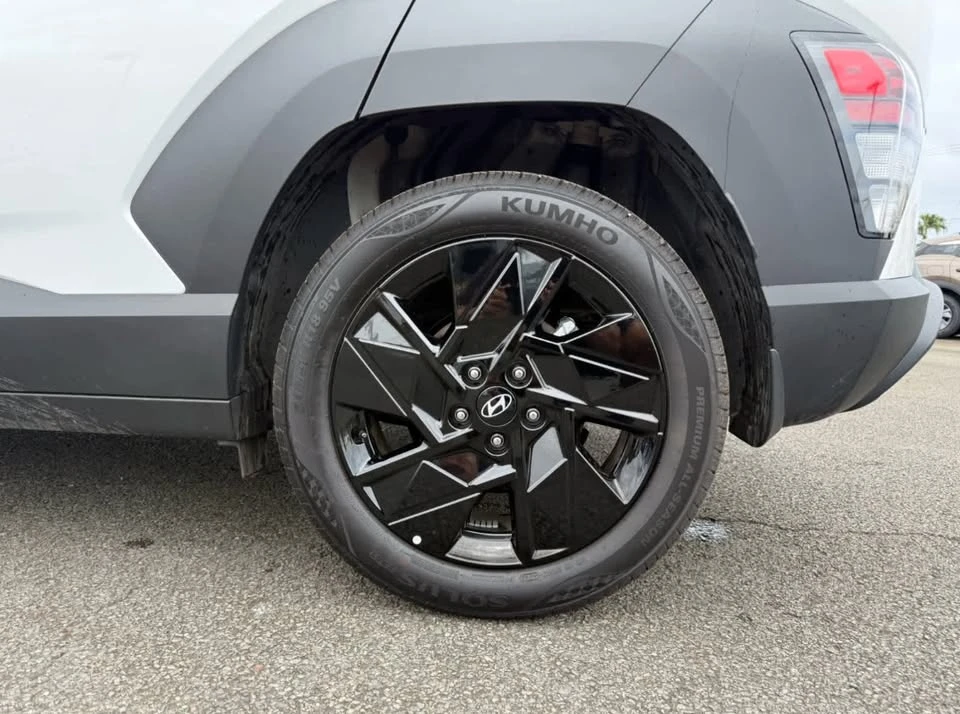 2026 Hyundai Kona - Image 5 of 11