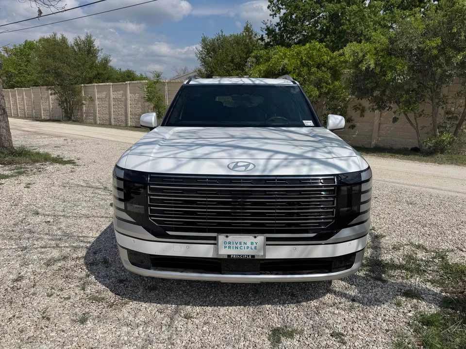 2026 Hyundai Palisade - Image 2 of 12