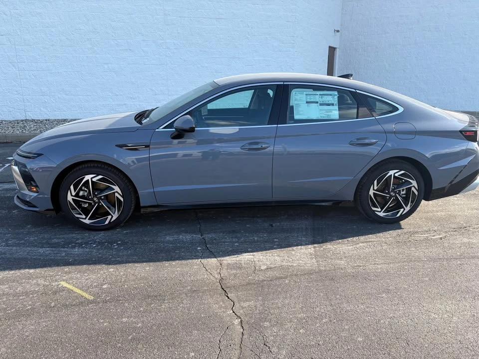 2026 Hyundai Sonata - Image 2 of 9