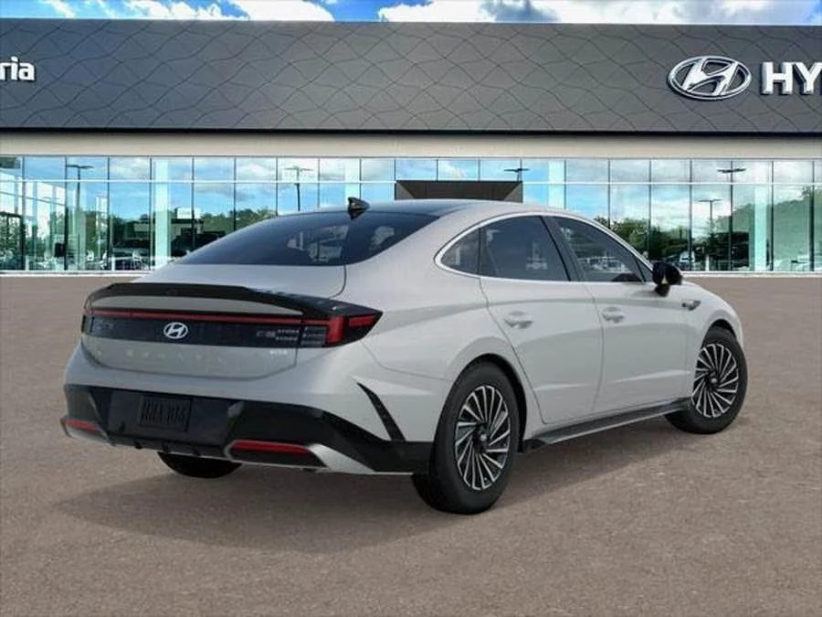2026 Hyundai Sonata - Image 2 of 4