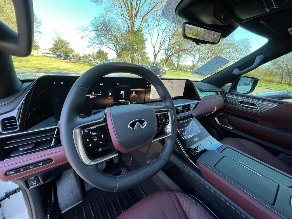 2026 Infiniti QX80 - Image 14 of 21