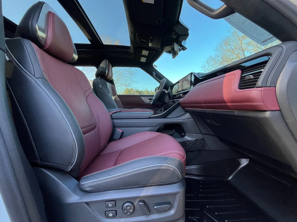 2026 Infiniti QX80 - Image 18 of 21
