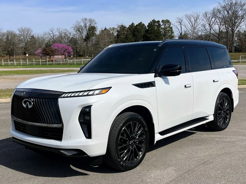 2026 Infiniti QX80 - Image 2 of 21