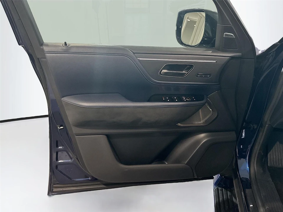 2026 Infiniti QX80 - Image 9 of 16