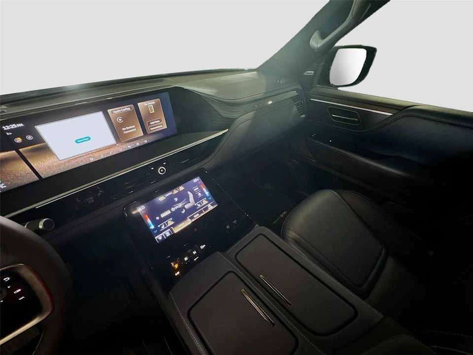 2026 Infiniti QX80 - Image 8 of 31