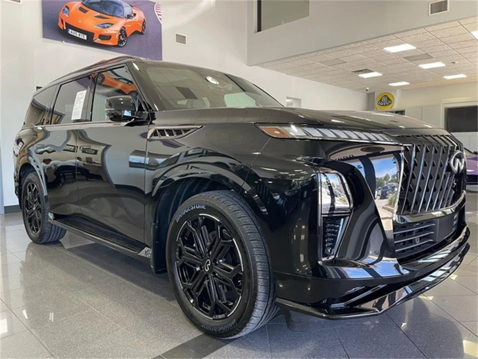 2026 Infiniti QX80 - Image 7 of 31
