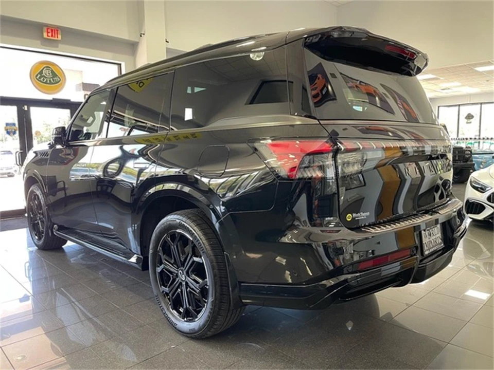 2026 Infiniti QX80 - Image 3 of 31