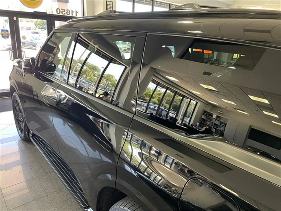 2026 Infiniti QX80 - Image 14 of 31
