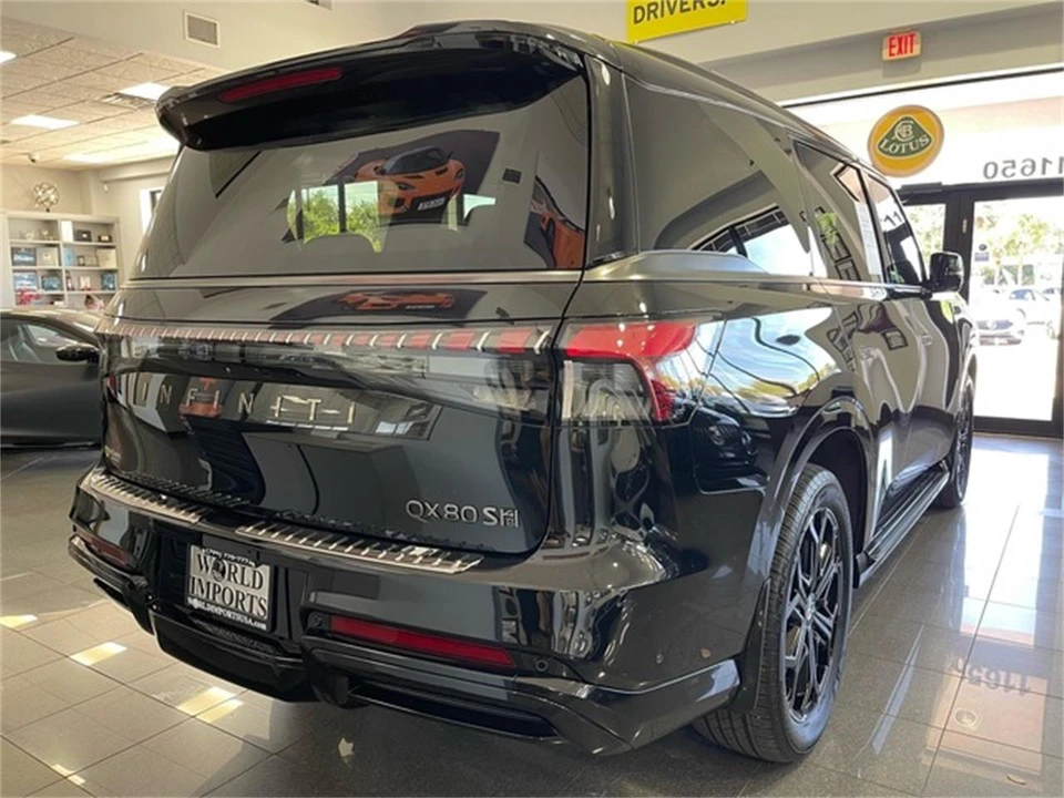 2026 Infiniti QX80 - Image 18 of 31