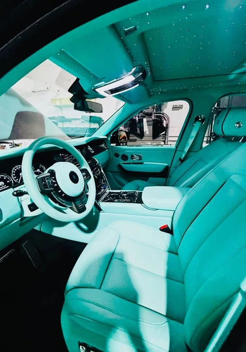 2026 Rolls-Royce Cullinan - Image 2 of 4