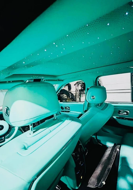 2026 Rolls-Royce Cullinan - Image 3 of 4