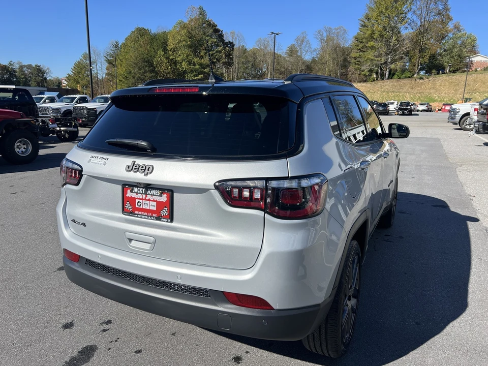 2026 Jeep Compass - Image 3 of 24