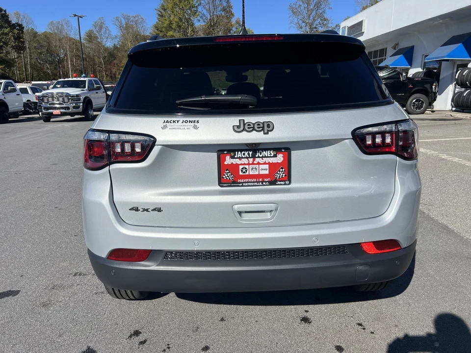 2026 Jeep Compass - Image 2 of 24