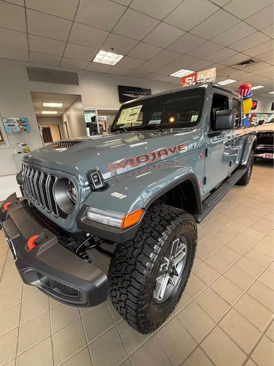 2026 Jeep JT Gladiator - Image 9 of 9