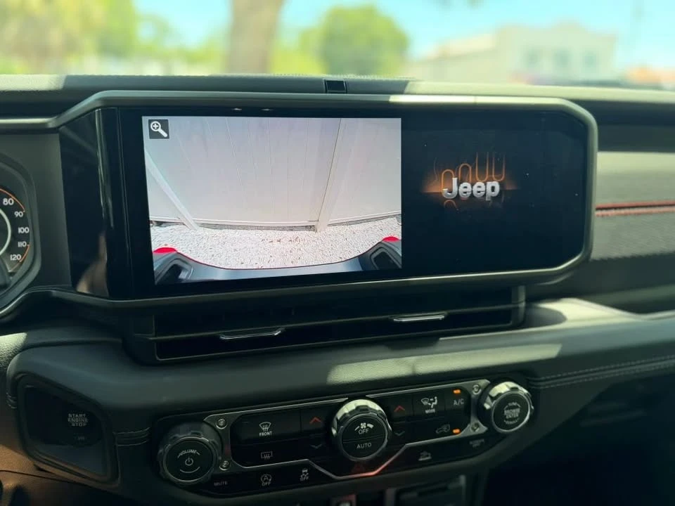 2026 Jeep JT Gladiator - Image 8 of 11
