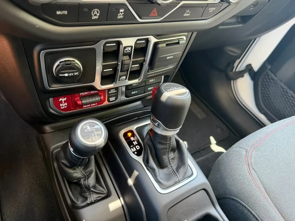 2026 Jeep JT Gladiator - Image 9 of 11