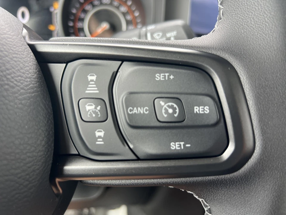 2026 Jeep JT Gladiator - Image 21 of 25