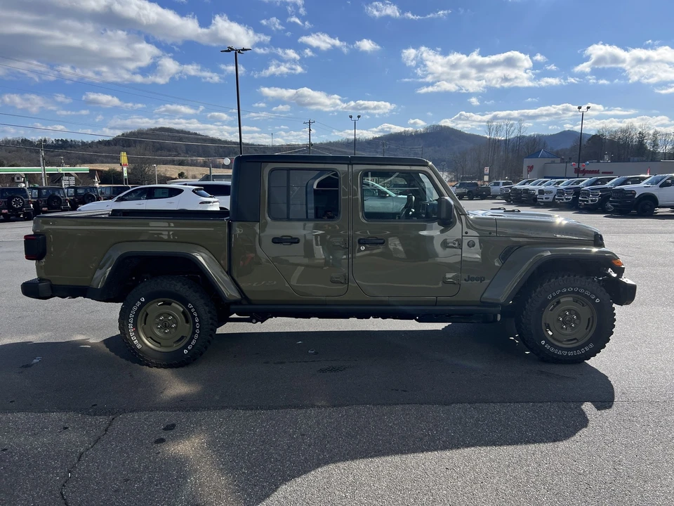 2026 Jeep JT Gladiator - Image 4 of 26
