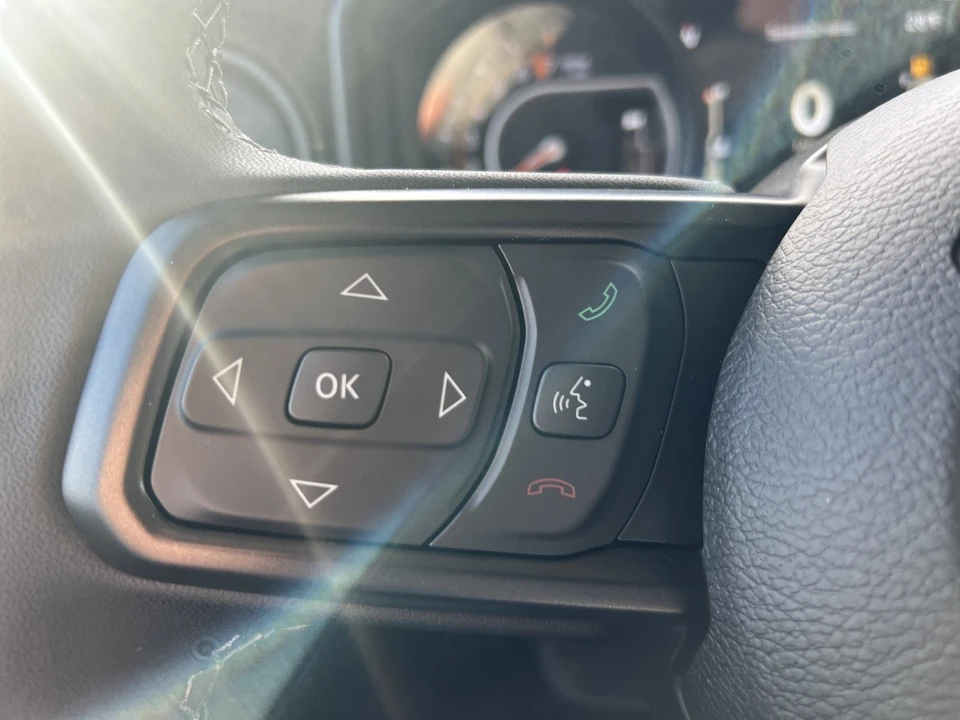 2026 Jeep JT Gladiator - Image 23 of 26