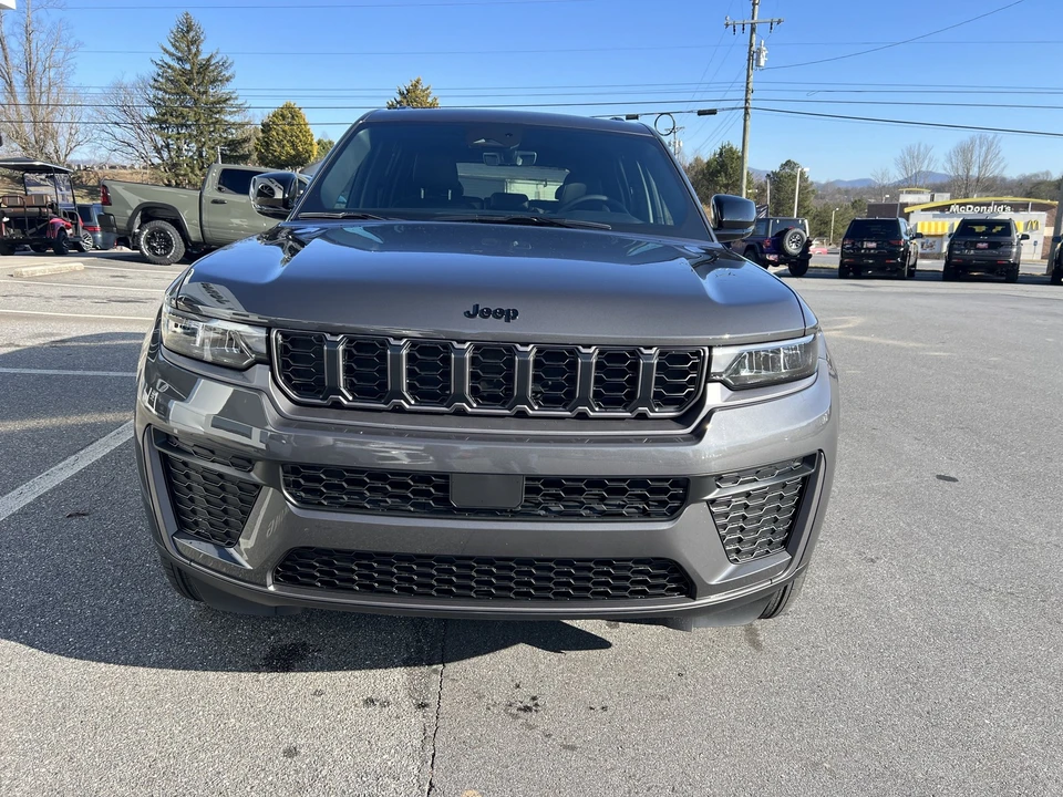 2026 Jeep - Image 5 of 30