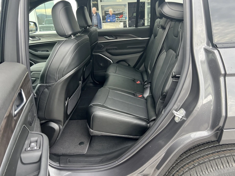 2026 Jeep WL Grand Cherokee - Image 12 of 31