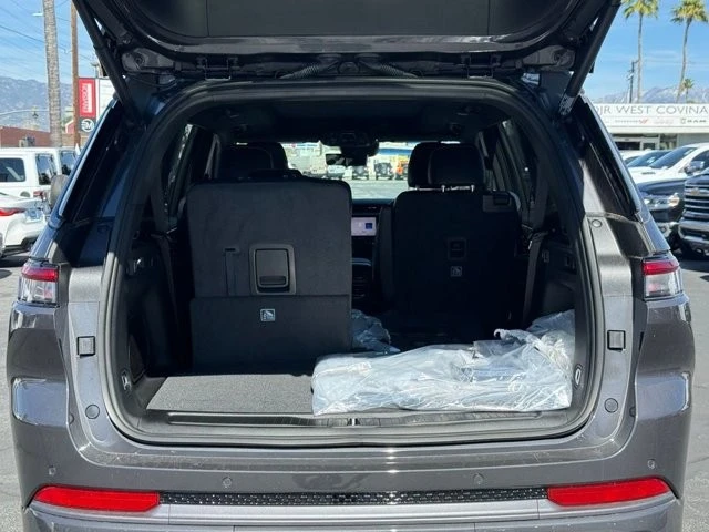 2026 Jeep WL Grand Cherokee - Image 13 of 21