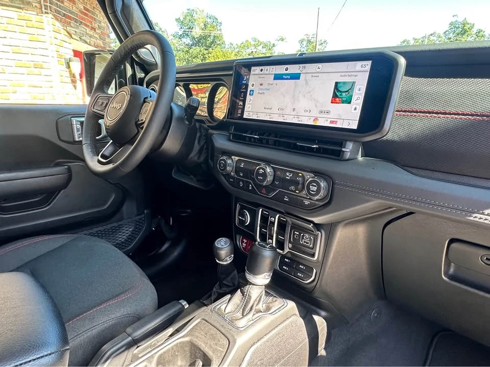 2026 Jeep JL Wrangler - Image 13 of 20