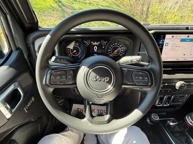 2026 Jeep JL Wrangler - Image 17 of 21