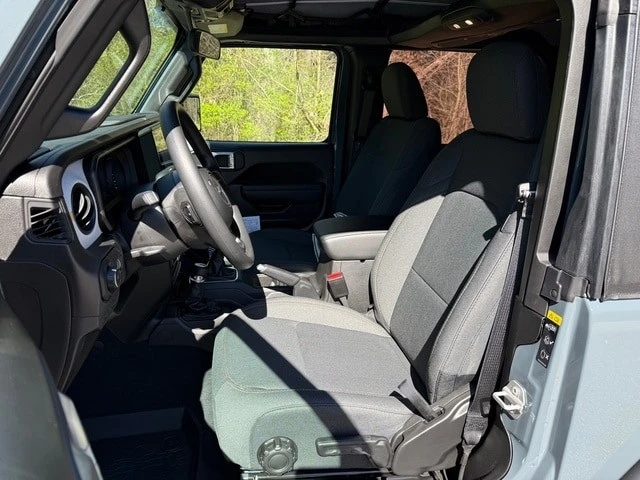 2026 Jeep JL Wrangler - Image 9 of 27