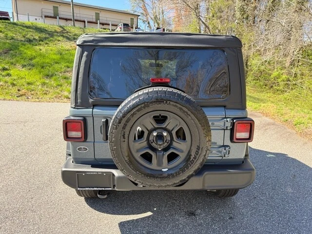 2026 Jeep JL Wrangler - Image 7 of 21