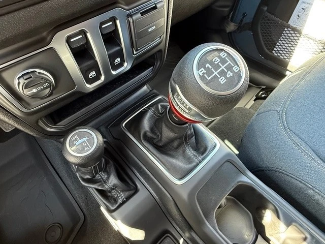 2026 Jeep JL Wrangler - Image 22 of 27