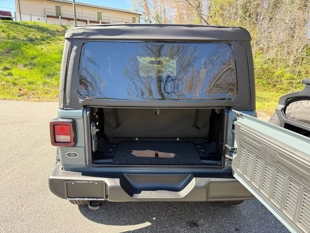 2026 Jeep JL Wrangler - Image 13 of 21